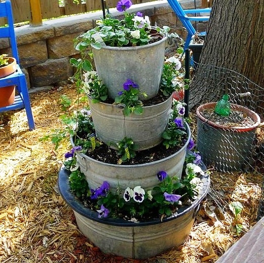 bucket-gardening-ideas-50_19 Идеи за кофа за градинарство