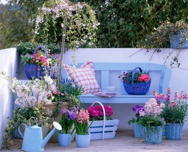 flower-pot-ideas-for-patio-20_17 Саксия за цветя Идеи за вътрешен двор