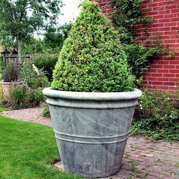 garden-planters-and-pots-69_20 Градински саксии и саксии