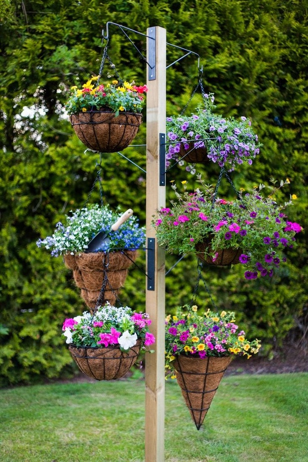 hanging-flower-pots-ideas-67_15 Висящи саксии за цветя Идеи