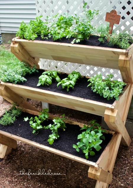 herb-garden-containers-for-decks-27 Билкови градински контейнери за палуби