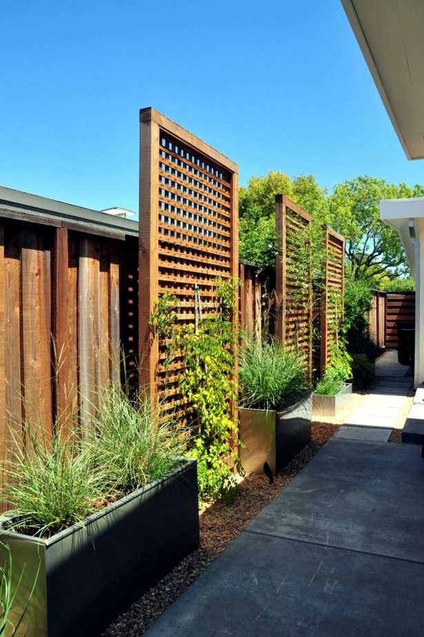 high-garden-fence-ideas-43_6 Висока градина ограда идеи