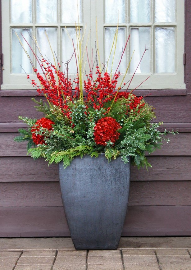 outdoor-flower-arrangements-planters-77_10 Градински аранжировки за цветя