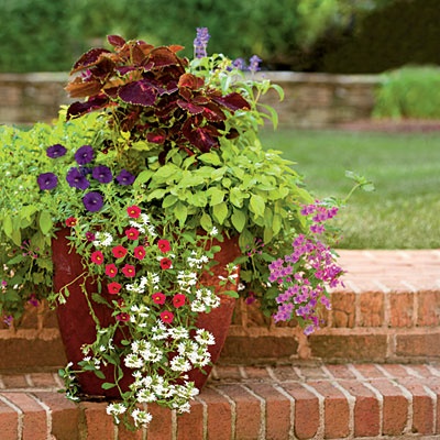 outdoor-flower-pot-arrangement-ideas-05_13 Открит саксия идеи за подреждане на цветя