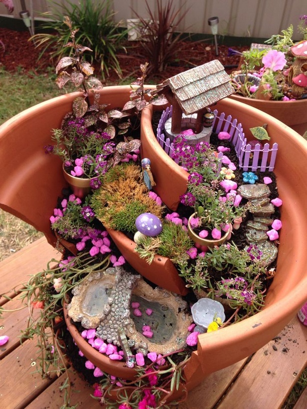 pots-in-gardens-ideas-42_17 Саксии в градини идеи