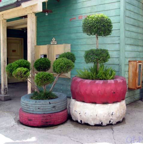unusual-plant-containers-outdoors-19_11 Необичайни растителни контейнери на открито