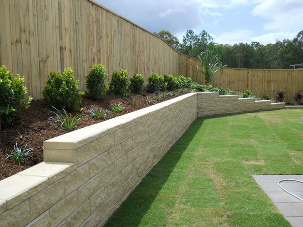 backyard-stone-wall-ideas-71_9 Идеи за каменна стена в задния двор