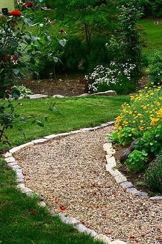 crushed-stone-garden-path-20 Трошен камък градинска пътека