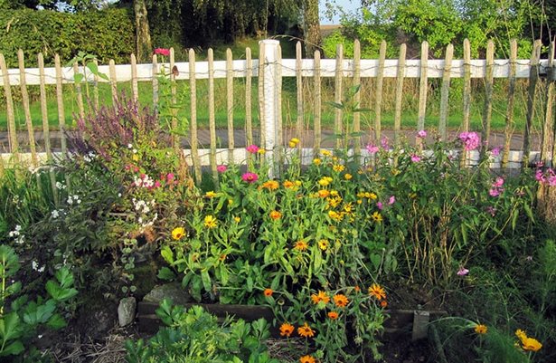 flower-bed-fence-designs-54_13 Цветни лехи ограда дизайни