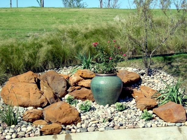 garden-decoration-with-rocks-39_8 Градинска украса с камъни