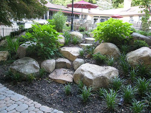 landscaping-ideas-with-rocks-boulders-32_18 Идеи за озеленяване със скални камъни