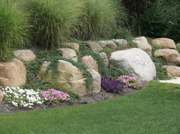 landscaping-ideas-with-rocks-boulders-32_8 Идеи за озеленяване със скални камъни
