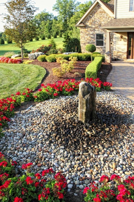 landscaping-with-rocks-and-flowers-64_14 Озеленяване с камъни и цветя