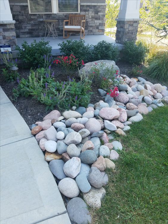 lawn-and-garden-rocks-27_4 Тревни и градински камъни