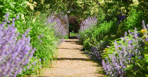 pretty-garden-paths-17_8 Красиви градински пътеки