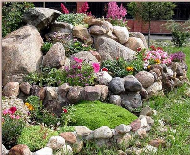 small-yard-landscaping-with-rocks-54_7 Малък двор озеленяване с камъни