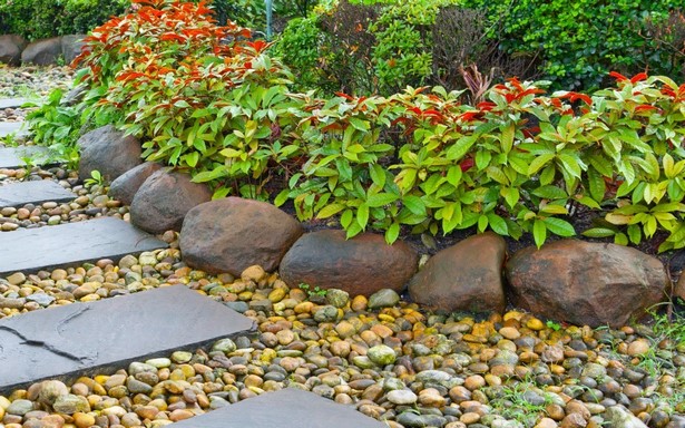 using-rocks-in-garden-beds-81_6 Използване на камъни в градинските легла