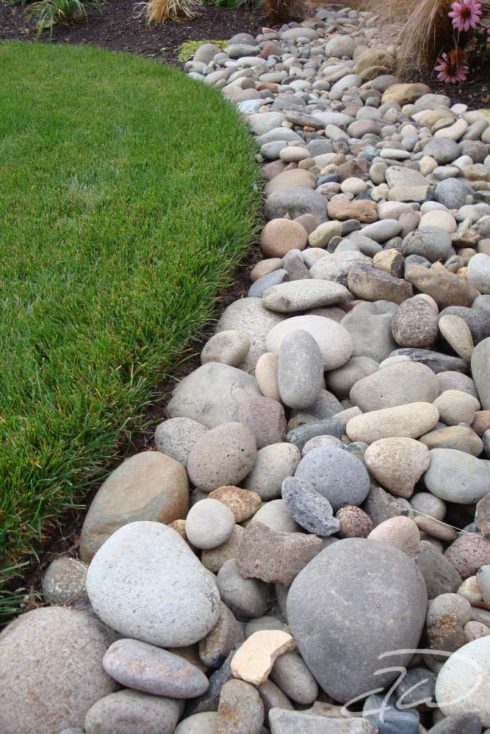 using-rocks-in-garden-beds-81_7 Използване на камъни в градинските легла