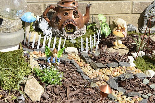 build-your-own-fairy-garden-57_14 Изградете своя собствена приказна градина