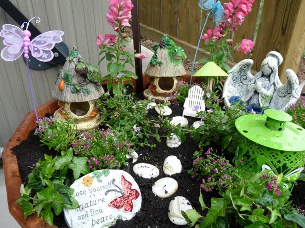 fairy-garden-decorating-ideas-45 Приказна градина декоративни идеи