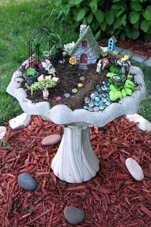 fairy-garden-decorating-ideas-45_12 Приказна градина декоративни идеи