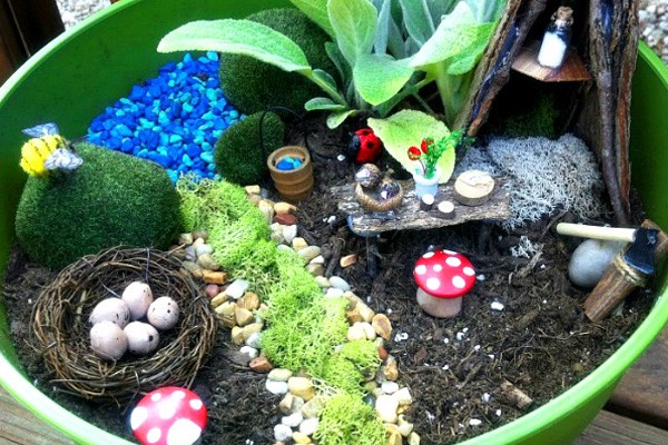 fairy-garden-ideas-for-small-spaces-61_8 Приказни градински идеи за малки пространства