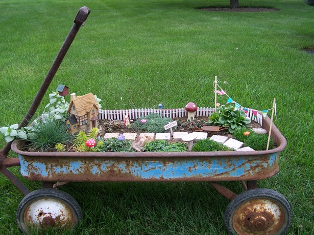 fairy-garden-in-a-wagon-05_19 Приказна градина във вагон