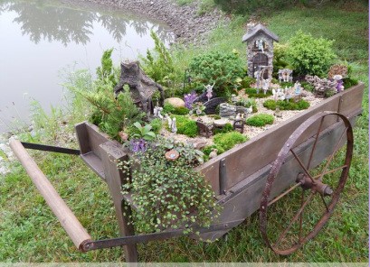 fairy-garden-in-a-wagon-05_8 Приказна градина във вагон