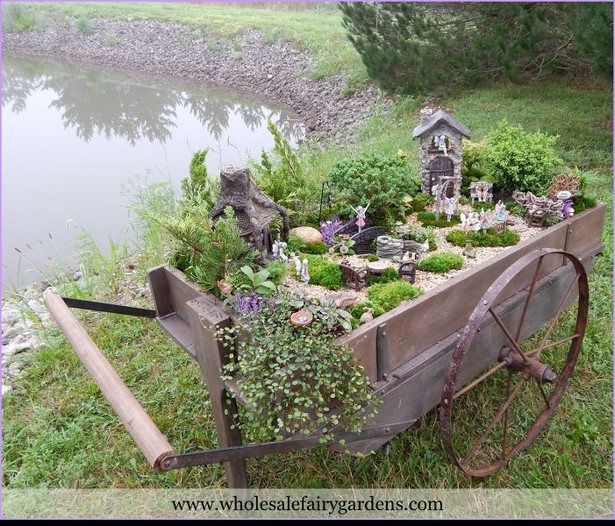 fairy-garden-wheelbarrow-93_10 Приказна градинска количка