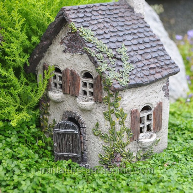 Миниатюрни къщи за приказни градини