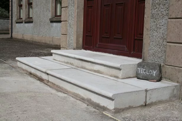 concrete-entrance-steps-41_3-13 Бетонни стъпала