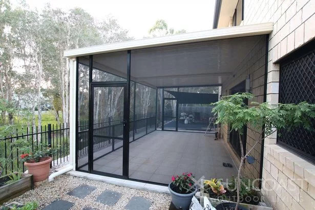 outdoor-enclosed-patio-22_10-3 Открит закрит вътрешен двор
