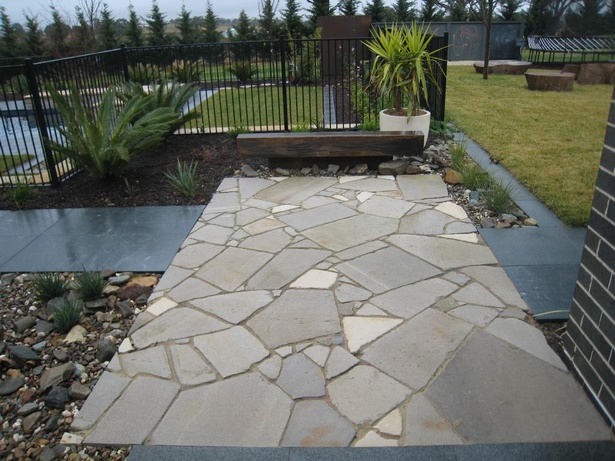 backyard-paving-stone-designs-44_18 Дизайн на павета за задния двор