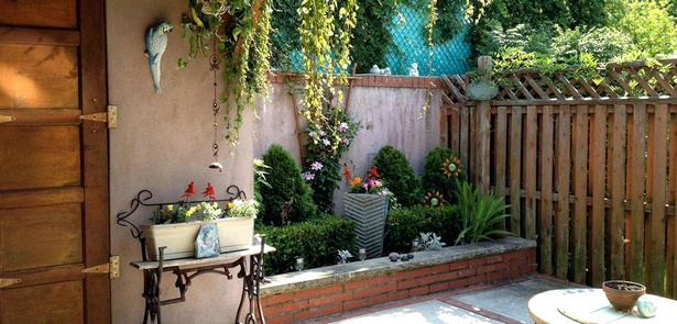 decorate-small-patio-61_12 Украсете малък вътрешен двор