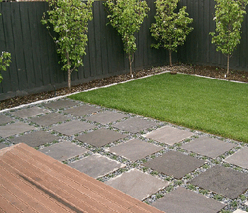 garden-designs-with-pebbles-and-pavers-90 Градински дизайн с камъчета и павета