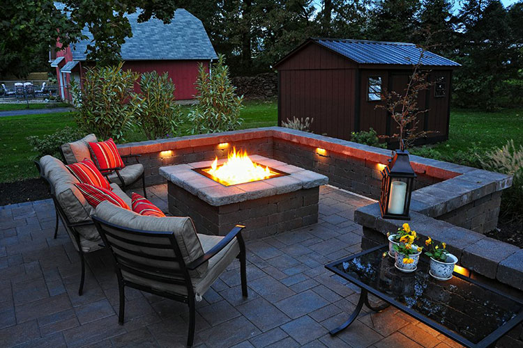 patio-design-ideas-with-fire-pits-91 Идеи за дизайн на вътрешен двор с огнени ями