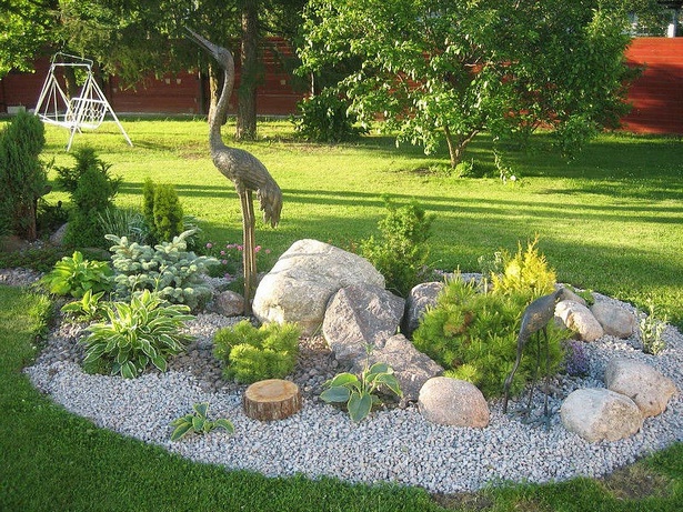 small-garden-design-ideas-with-lawn-93_14 Малки Градински дизайнерски идеи с морава
