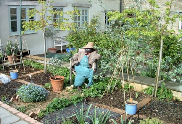 small-home-vegetable-garden-ideas-75_13 Малък дом зеленчукова градина идеи