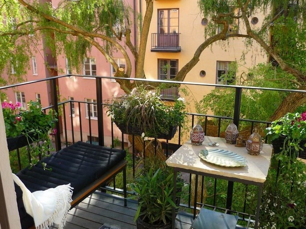 tiny-balcony-garden-72_16 Малка тераса градина