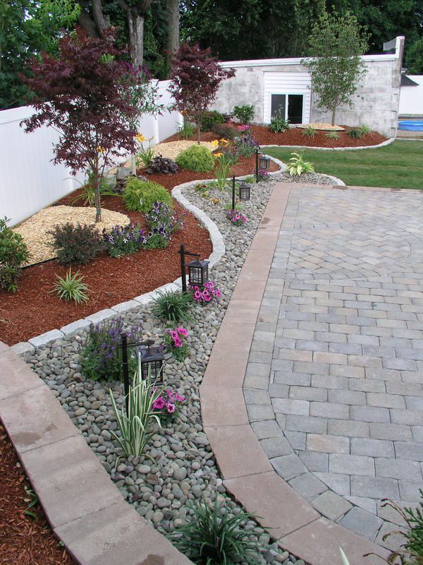 backyard-landscaping-with-pavers-29 Дворно озеленяване с павета