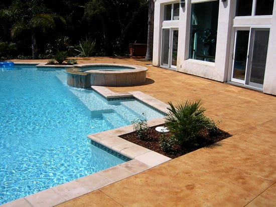 concrete-pool-patio-ideas-77_9 Конкретни идеи за вътрешен двор на басейна