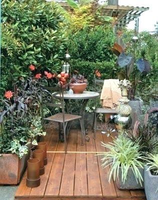design-ideas-for-small-gardens-patios-23_15 Дизайнерски идеи за малки градини вътрешни дворове