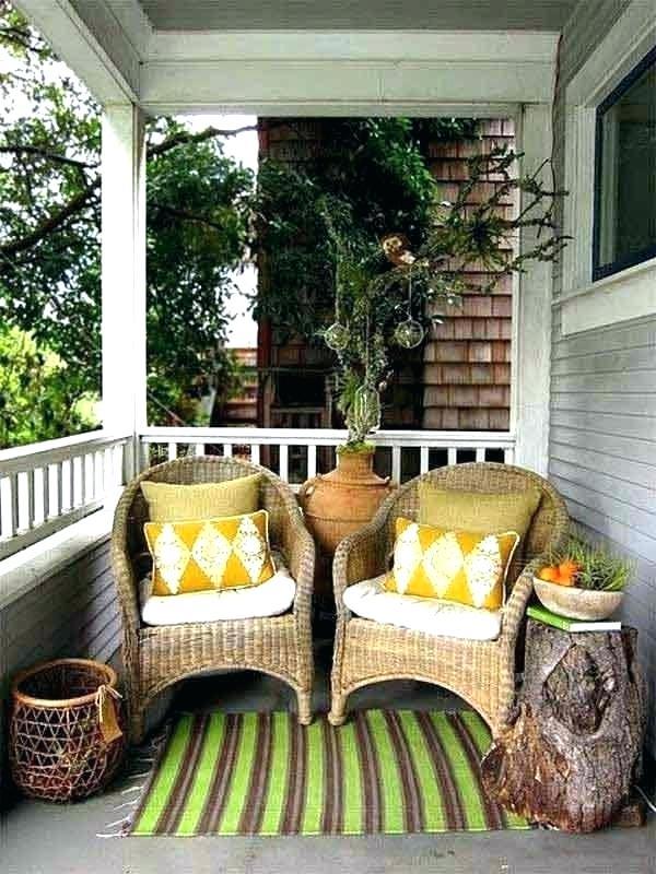 patio-furniture-for-small-porch-60_18 Вътрешен двор мебели за малка веранда