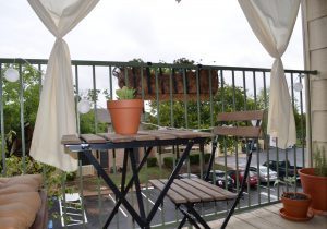 small-balcony-patio-ideas-23_16 Малък балкон Вътрешен двор идеи