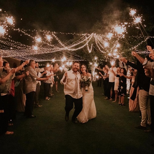 backyard-wedding-lighting-ideas-19 Идеи за сватбено осветление в задния двор