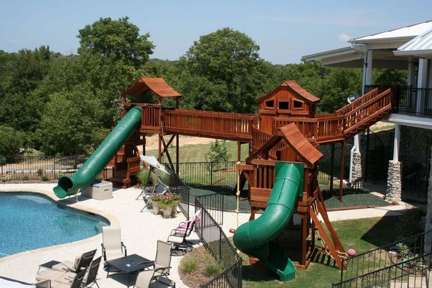 backyard-with-pool-and-playground-91_15 Двор с басейн и детска площадка