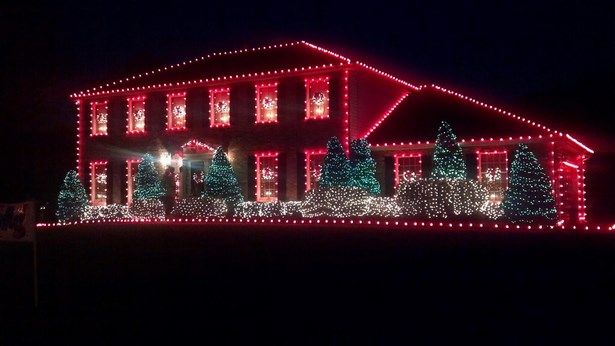 best-christmas-lights-for-outside-of-house-03_14 Най-добрите коледни светлини за извън дома