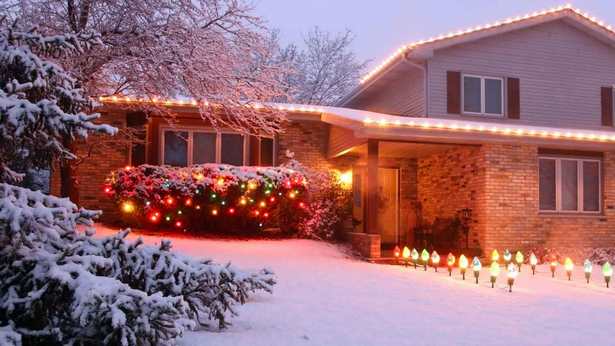 christmas-light-roof-ideas-38 Коледни идеи за покрив