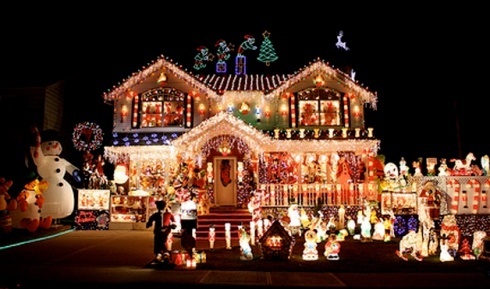 christmas-lights-decorated-homes-92_14 Коледни светлини декорирани домове