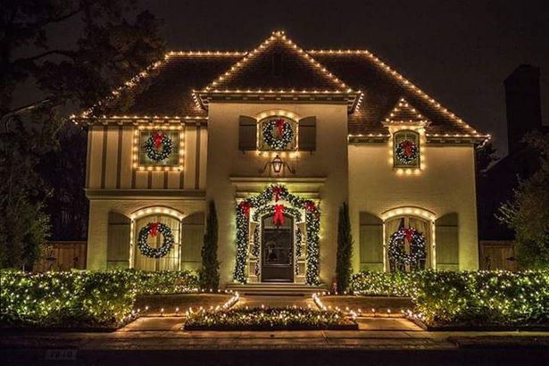 christmas-lights-on-front-of-house-17_6 Коледни лампички пред къщата